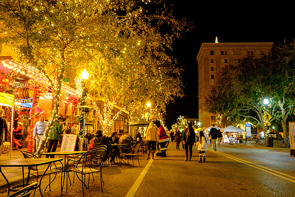 Gallery Night at Christmas
