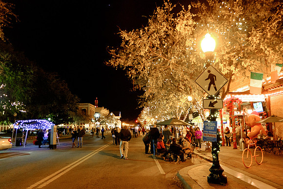 Gallery Night at Christmas
