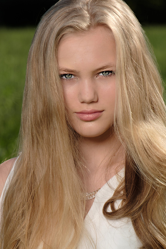Outdoor Prom Portrait