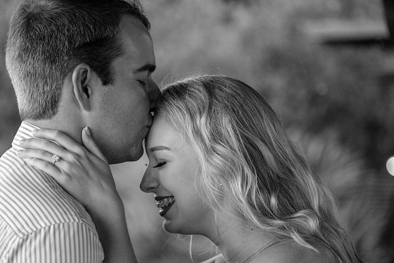 Fairhope Engagment Photographer