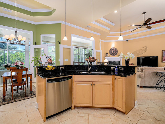 Photographer in Gulf Shores Real Estate