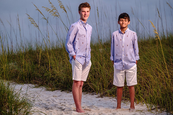 Family photographer at the Island House Hotel Orange Beach