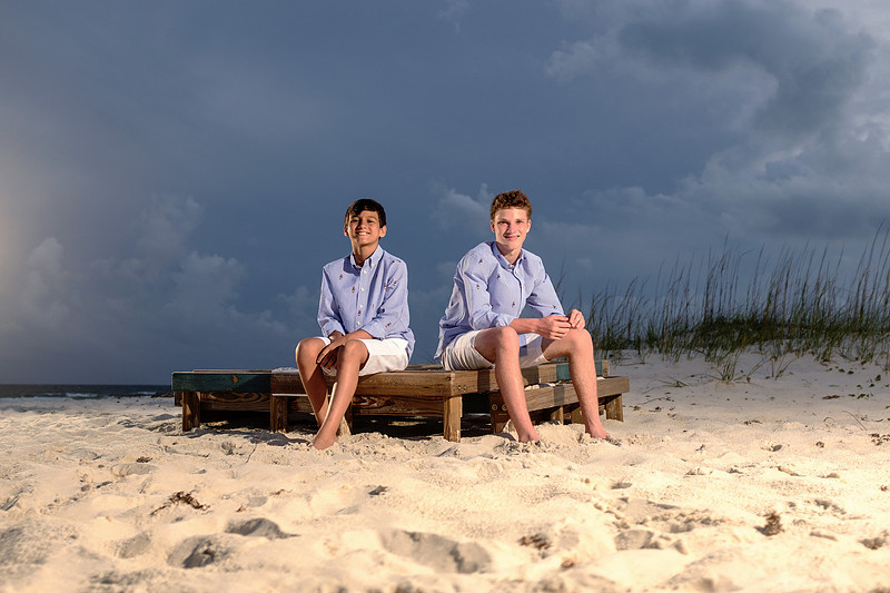 Family photographer at the Island House Hotel Orange Beach