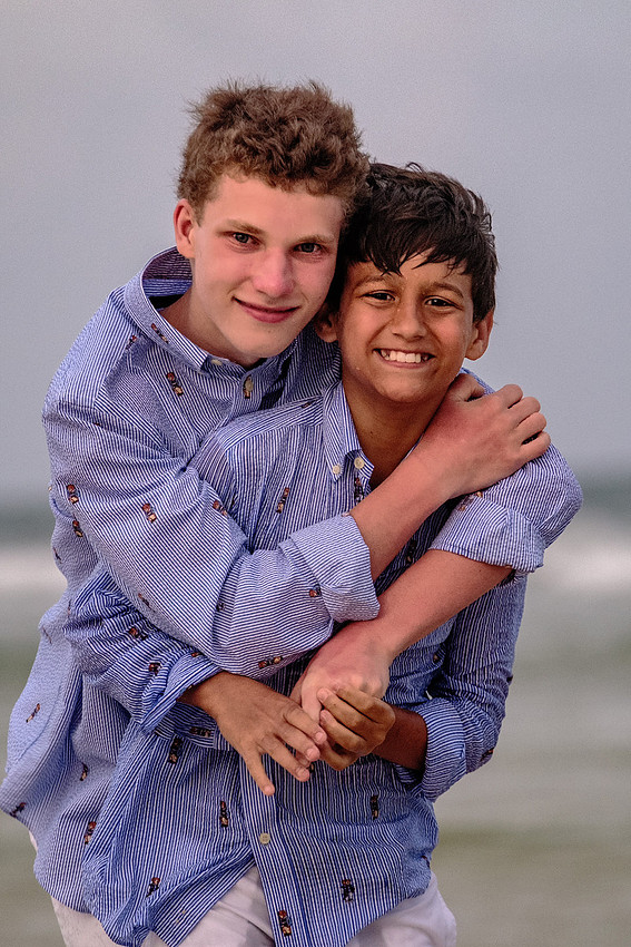Family photographer at the Island House Hotel Orange Beach
